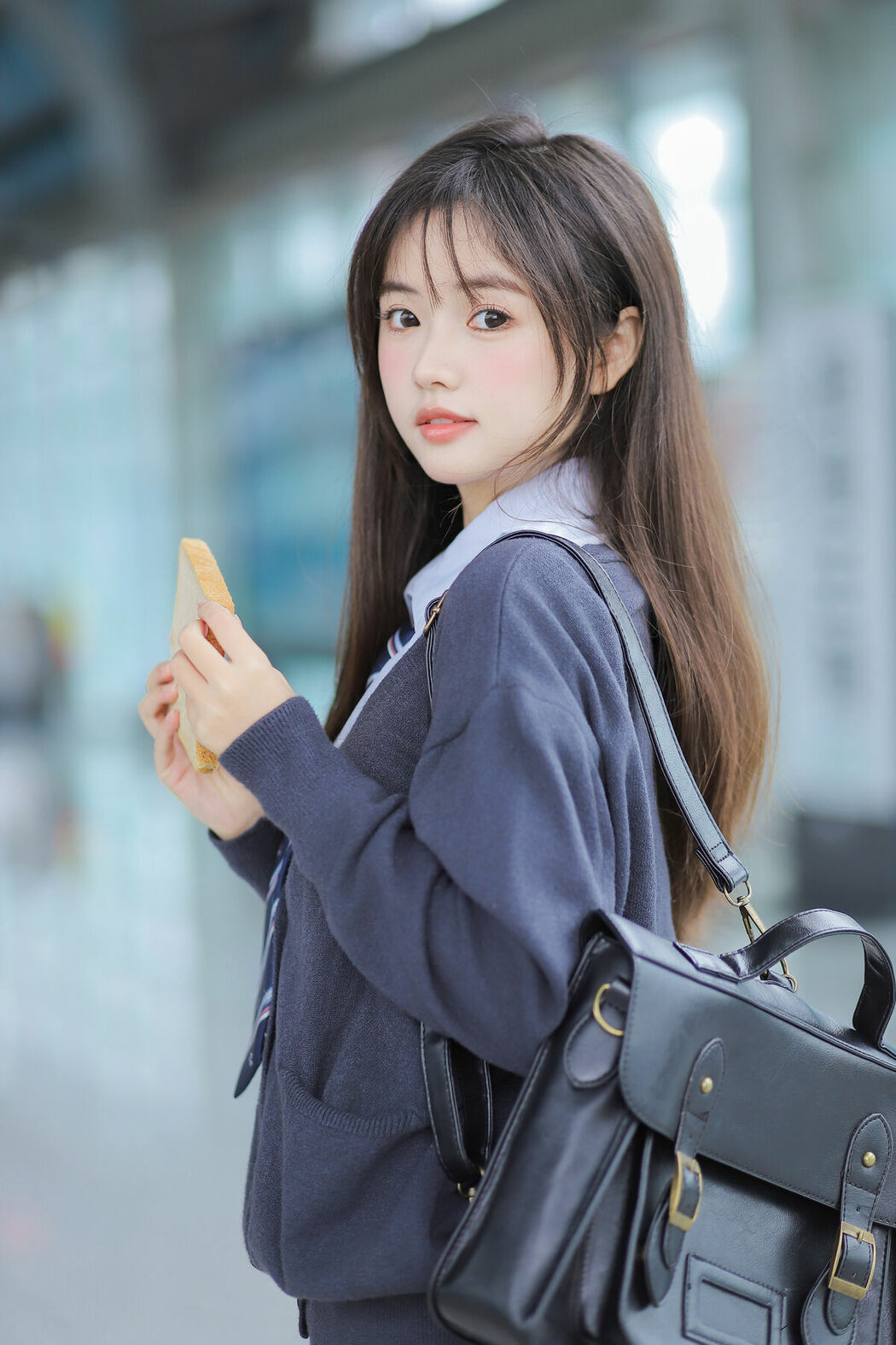 YiTuYu艺图语 Vol.8944 Bo Luo You Dian Tian (25P)