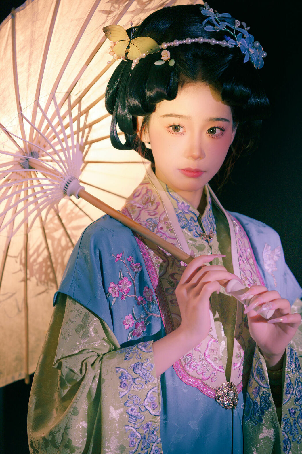 YiTuYu艺图语 Vol.8940 Xiao Xong (34P)