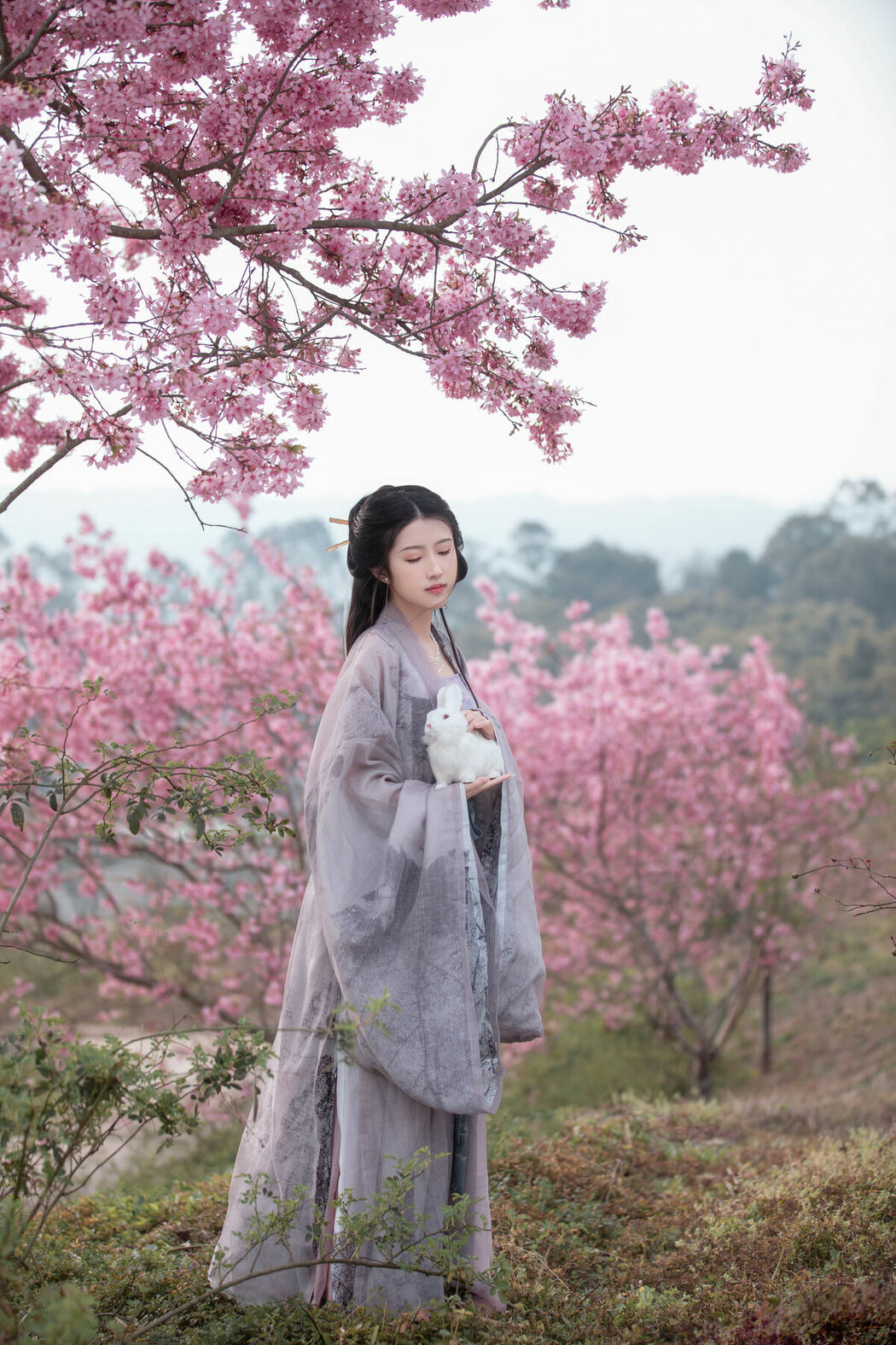 YiTuYu艺图语 Vol.8942 Qiu Yu (17P)