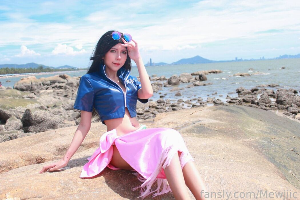Coser@lMusicl – Nico Robin (19P)