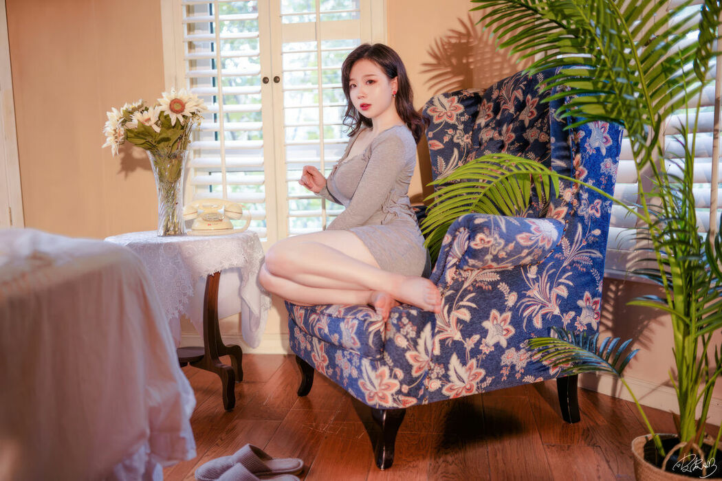 Coser@皮皮奶可可爱了啦 – 房东太太 (51P)