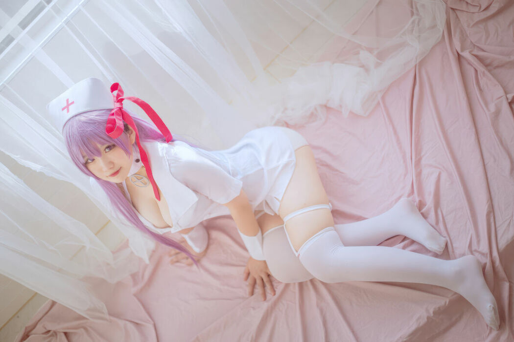 Coser@阿半今天很开心 – BB护士 (26P)