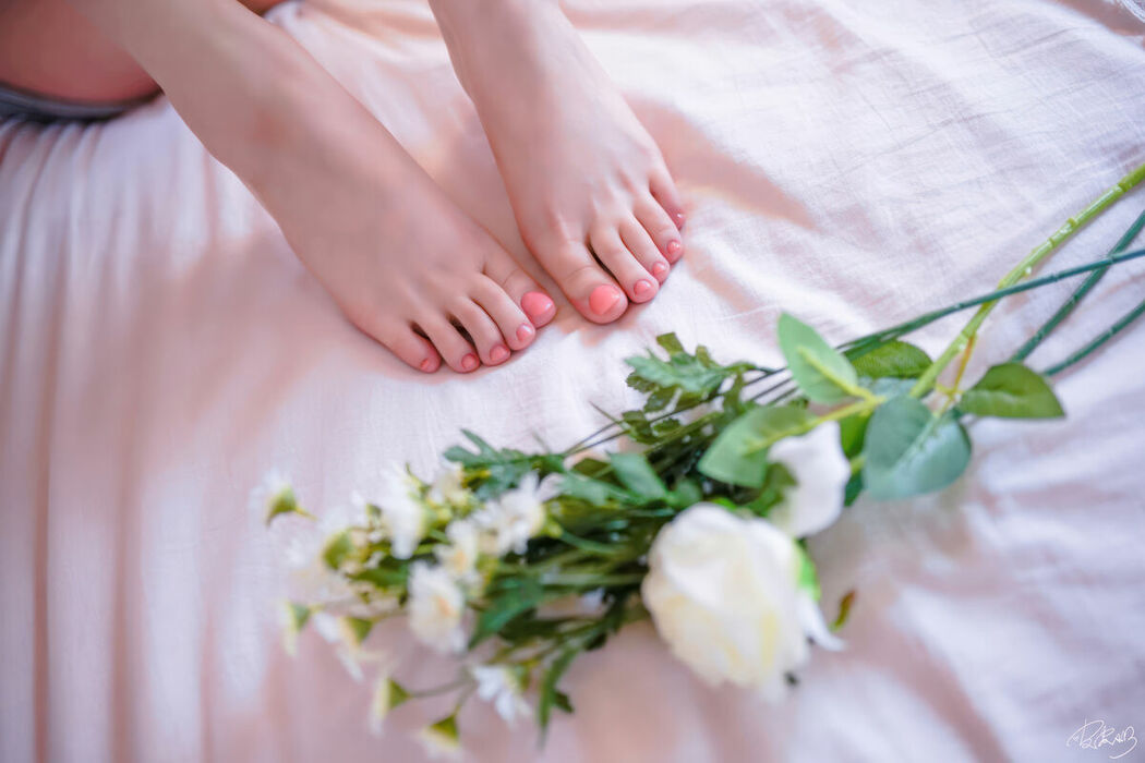 Coser@皮皮奶可可爱了啦 – 房东太太 (51P)