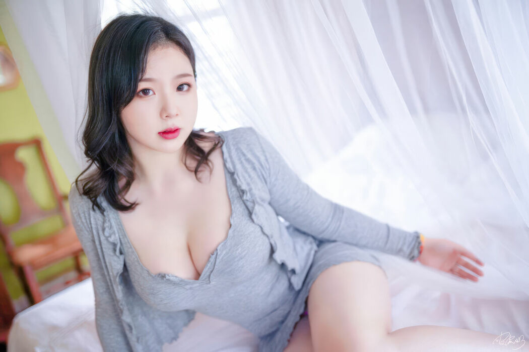 Coser@皮皮奶可可爱了啦 – 房东太太 (51P)