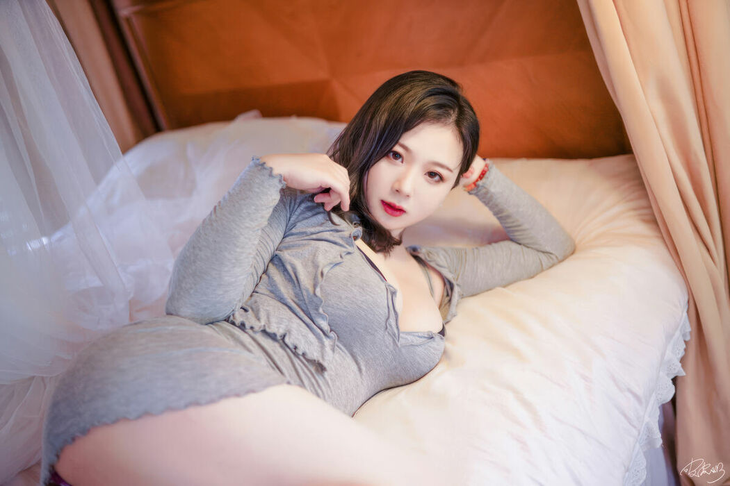 Coser@皮皮奶可可爱了啦 – 房东太太 (51P)