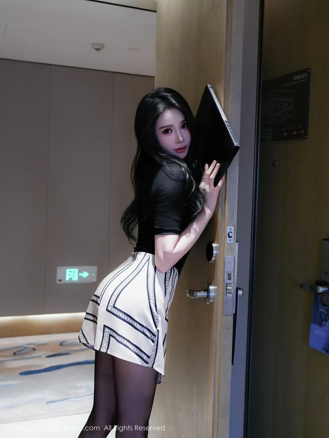 XiuRen秀人网 No.10817 Ye Zhi Nuo Mi Ji (81P)