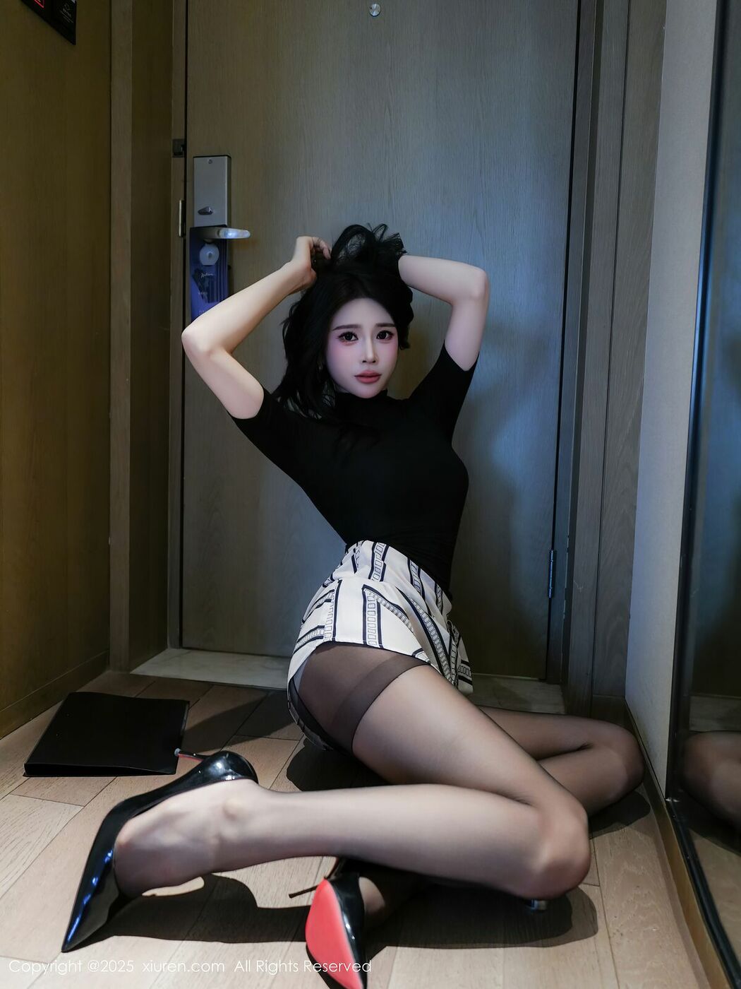 XiuRen秀人网 No.10817 Ye Zhi Nuo Mi Ji (81P)