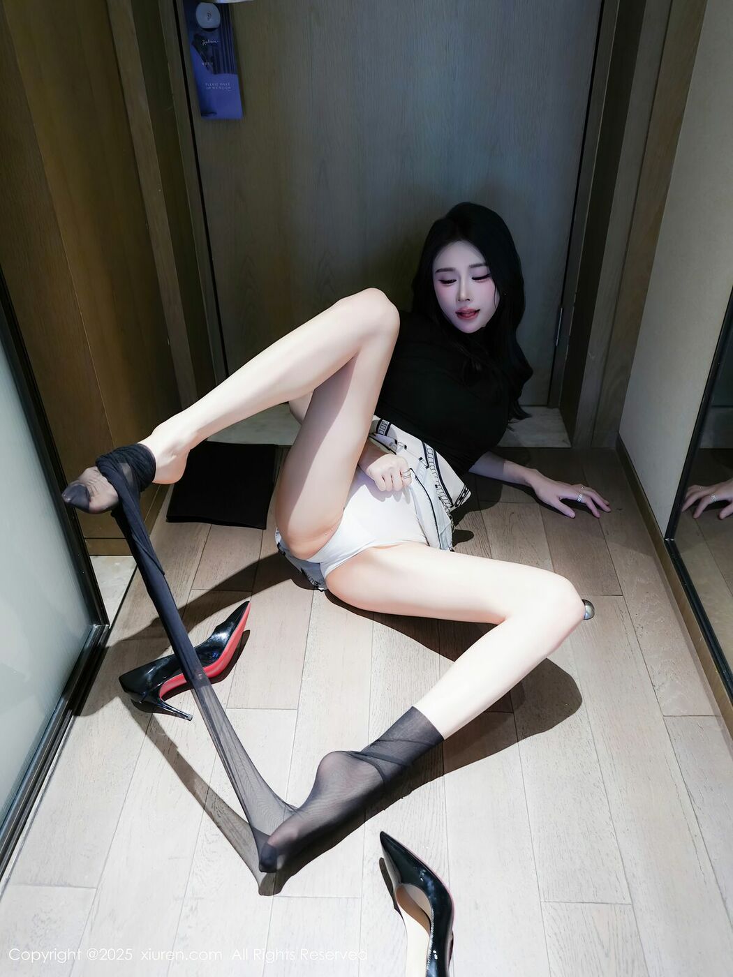 XiuRen秀人网 No.10817 Ye Zhi Nuo Mi Ji (81P)