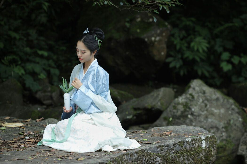 YiTuYu艺图语 Vol.8959 Shi Yu Shi Ya (27P)