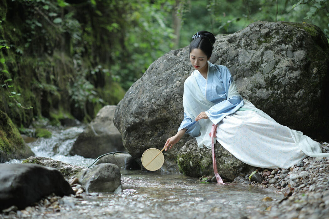 YiTuYu艺图语 Vol.8959 Shi Yu Shi Ya (27P)