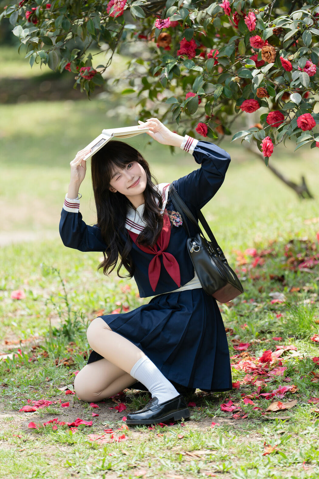 YiTuYu艺图语 Vol.8953 Xia Yu Xiao Nian (26P)