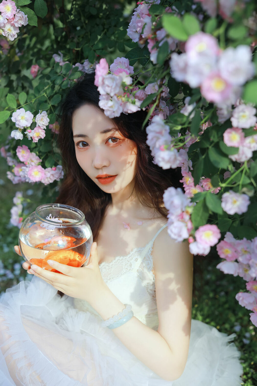 YiTuYu艺图语 Vol.8955 Hua Zhuang Shi Tian (26P)