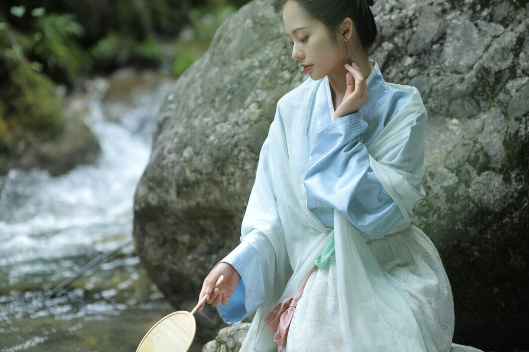 YiTuYu艺图语 Vol.8959 Shi Yu Shi Ya (27P)