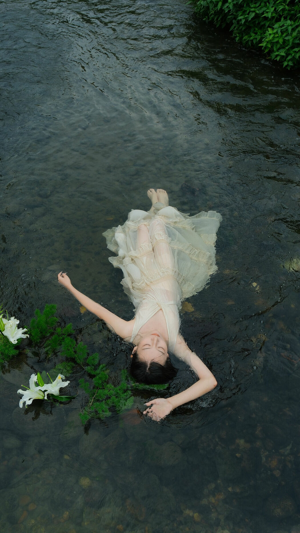 YiTuYu艺图语 Vol.8957 Yang (17P)