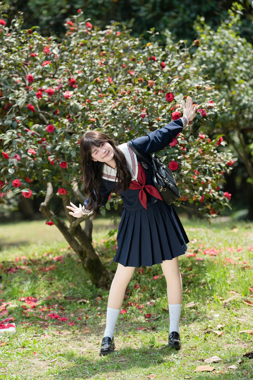 YiTuYu艺图语 Vol.8953 Xia Yu Xiao Nian (26P)