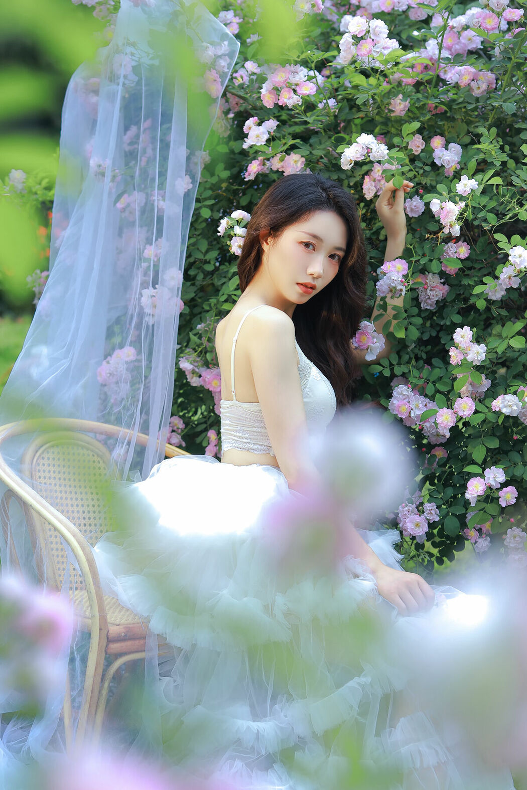 YiTuYu艺图语 Vol.8955 Hua Zhuang Shi Tian (26P)