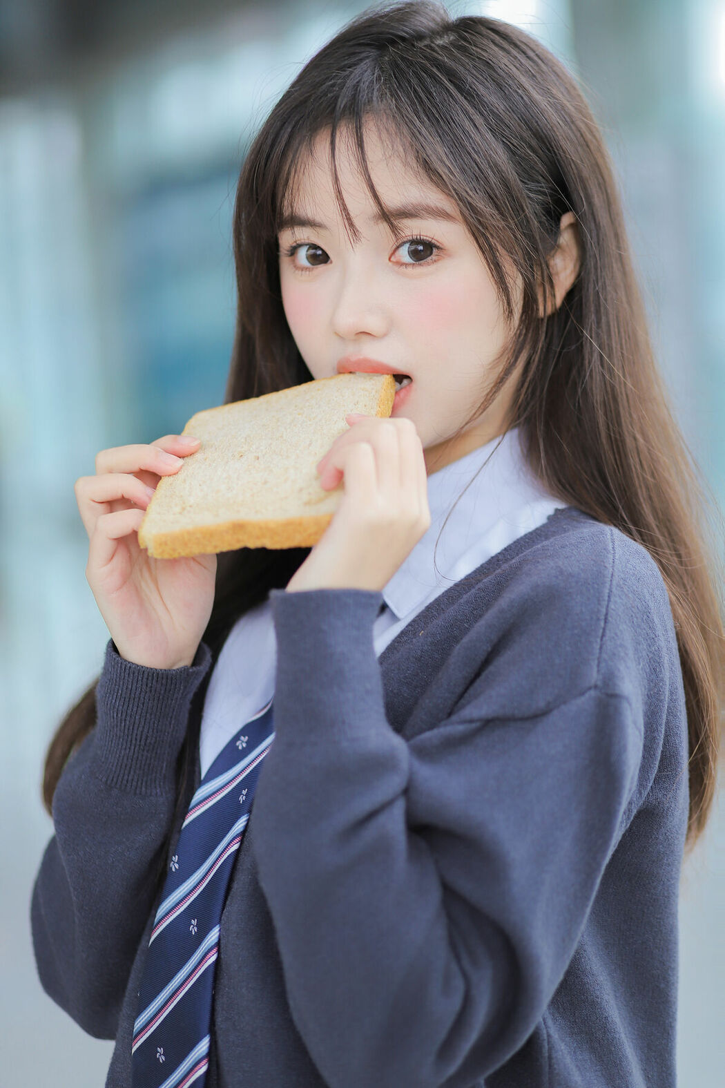 YiTuYu艺图语 Vol.8944 Bo Luo You Dian Tian (25P)