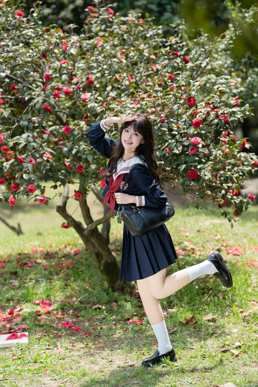 YiTuYu艺图语 Vol.8953 Xia Yu Xiao Nian (26P)