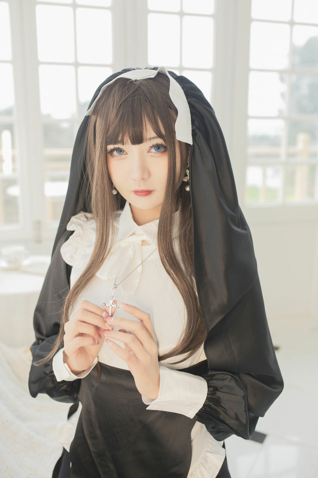 Coser@51酱 – 修女 (25P)
