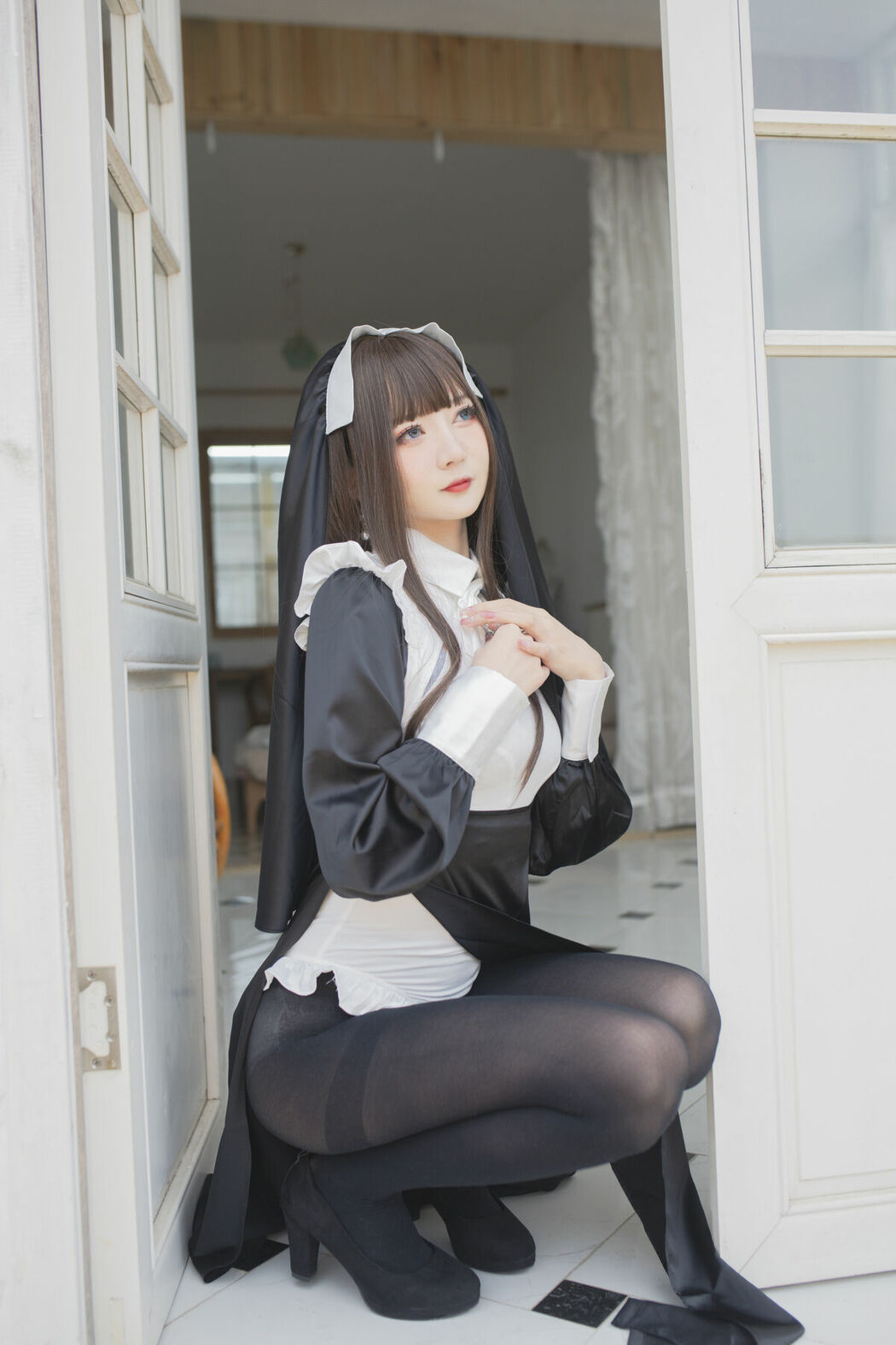Coser@51酱 – 修女 (25P)