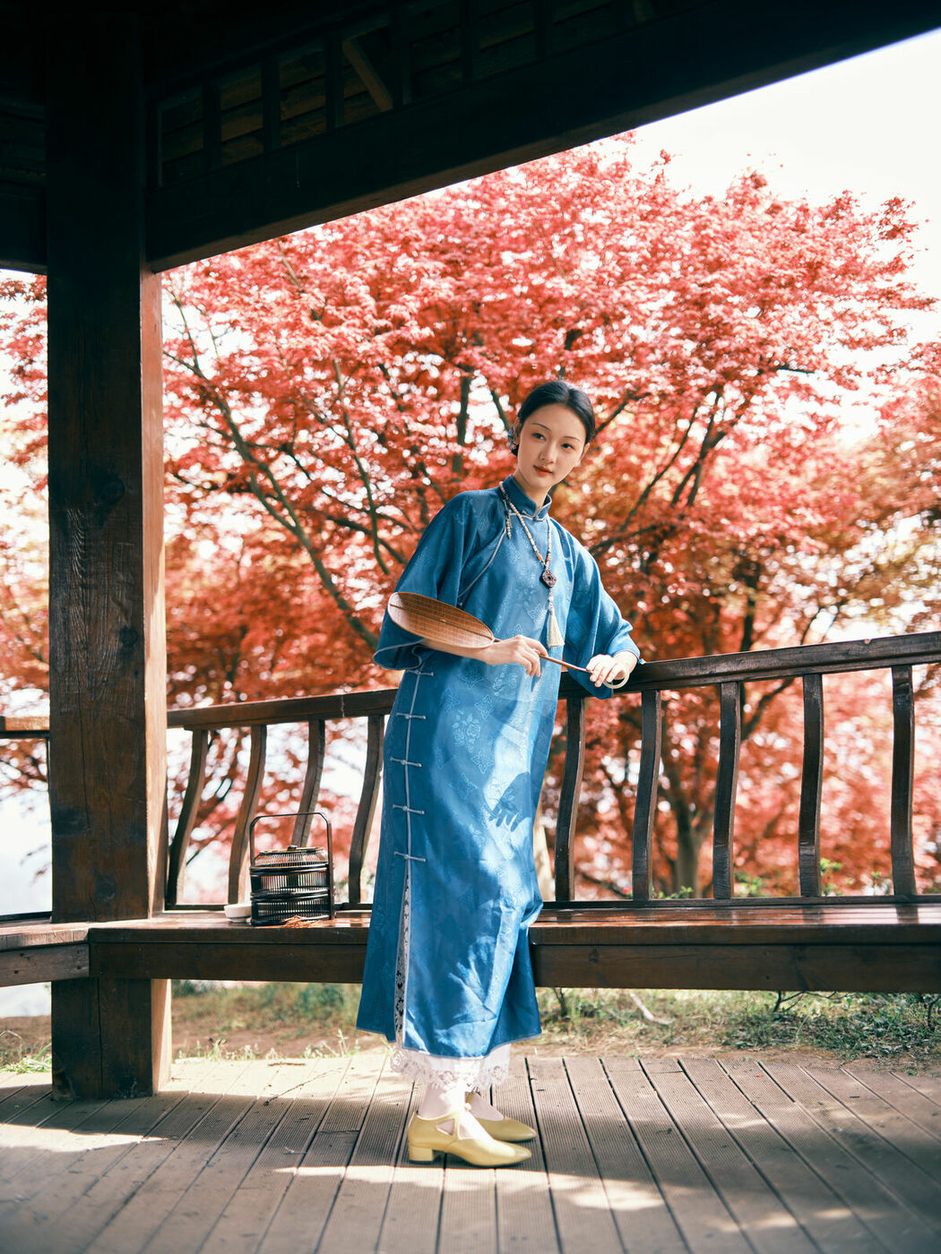 YiTuYu艺图语 Vol.8975 Yao Guai Na Li Tao (40P)