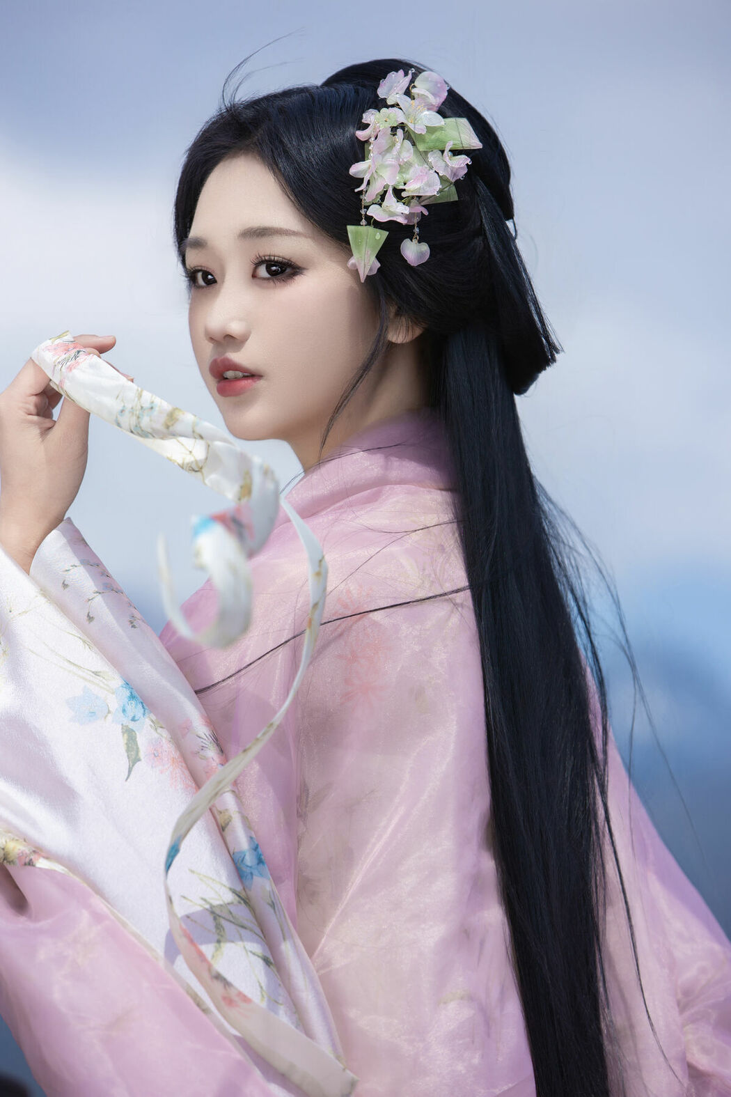 YiTuYu艺图语 Vol.8976 Wan Jiang Ting (34P)