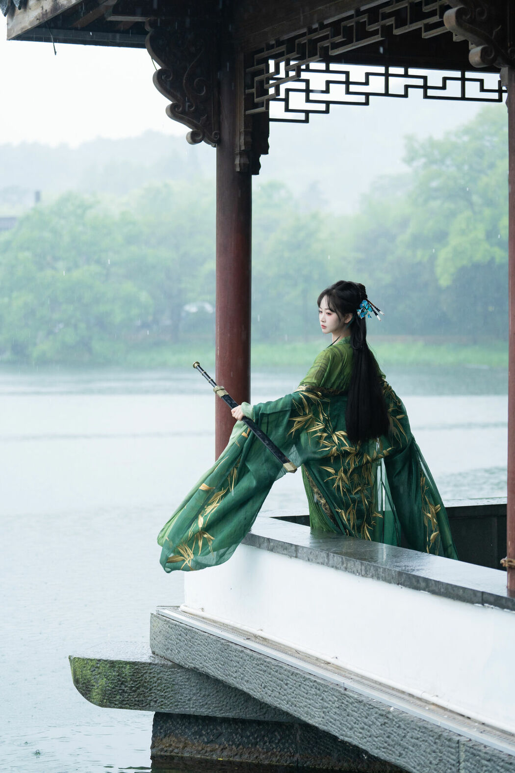 YiTuYu艺图语 Vol.8970 Jiao Yi Zhi Sui Sui (33P)