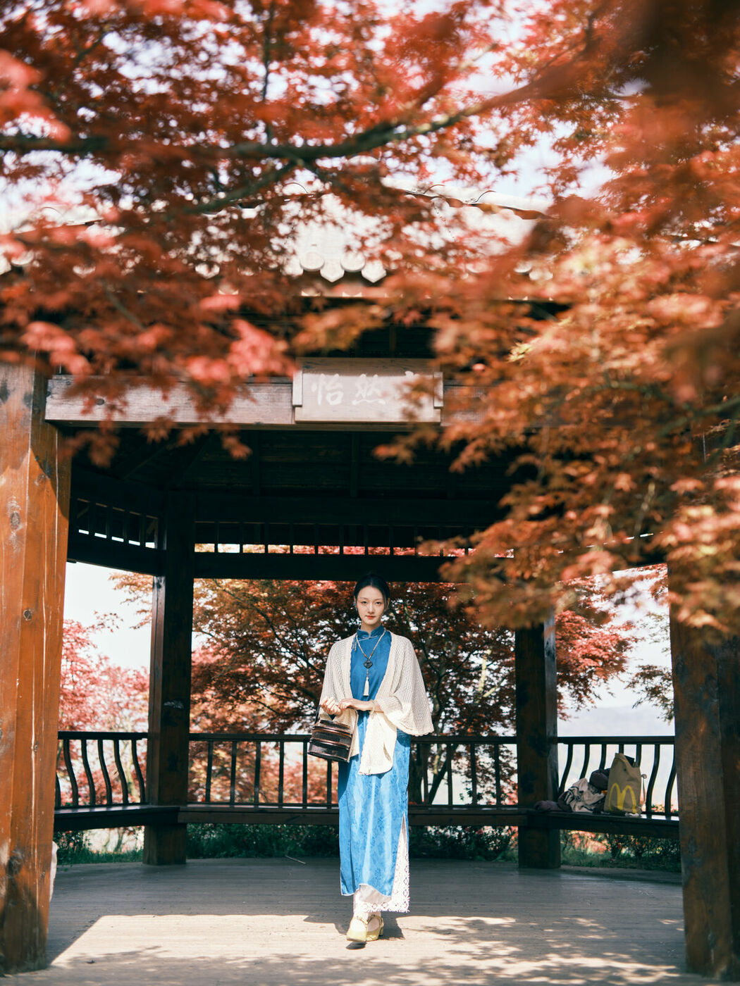 YiTuYu艺图语 Vol.8975 Yao Guai Na Li Tao (40P)