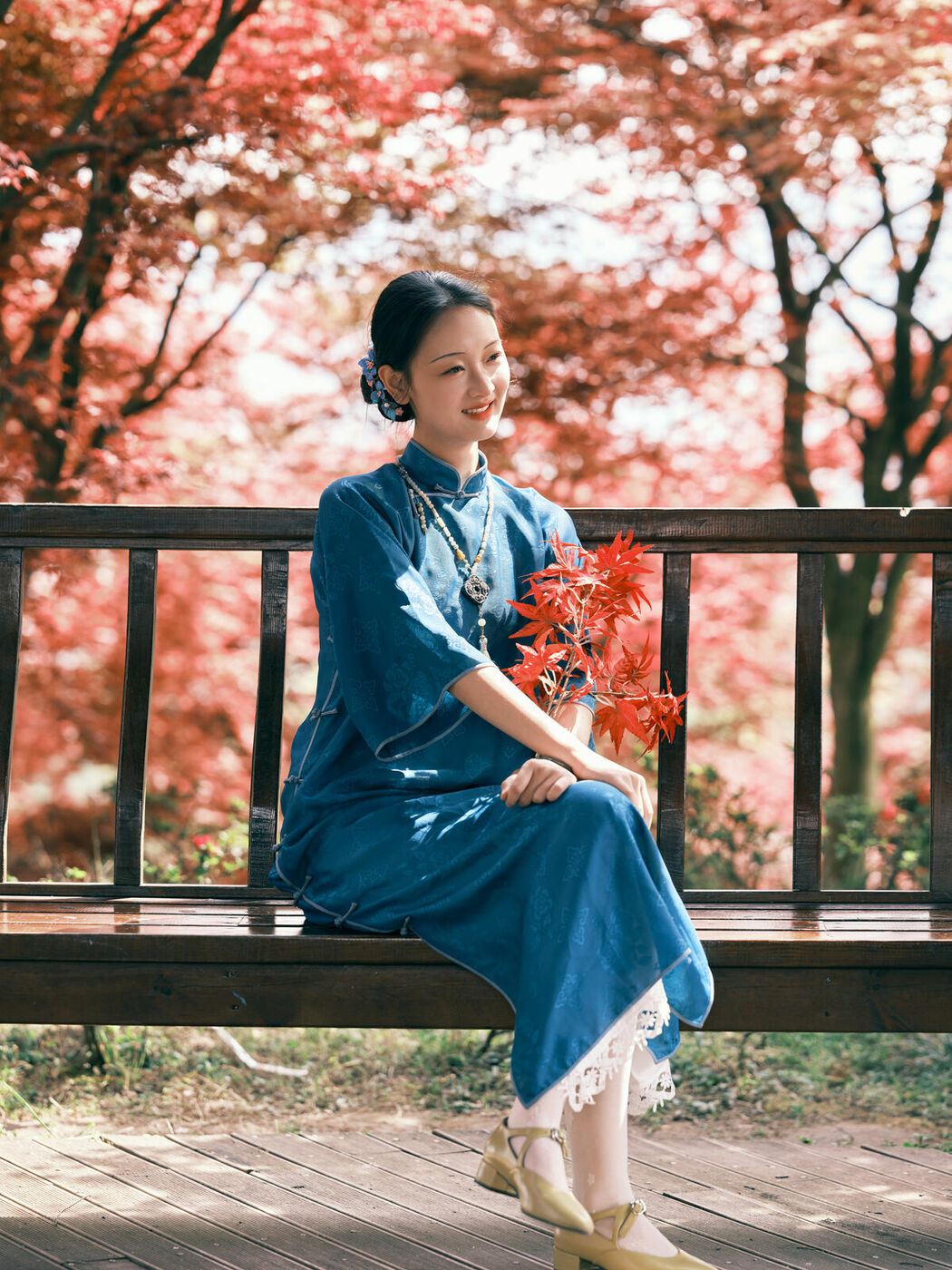 YiTuYu艺图语 Vol.8975 Yao Guai Na Li Tao (40P)