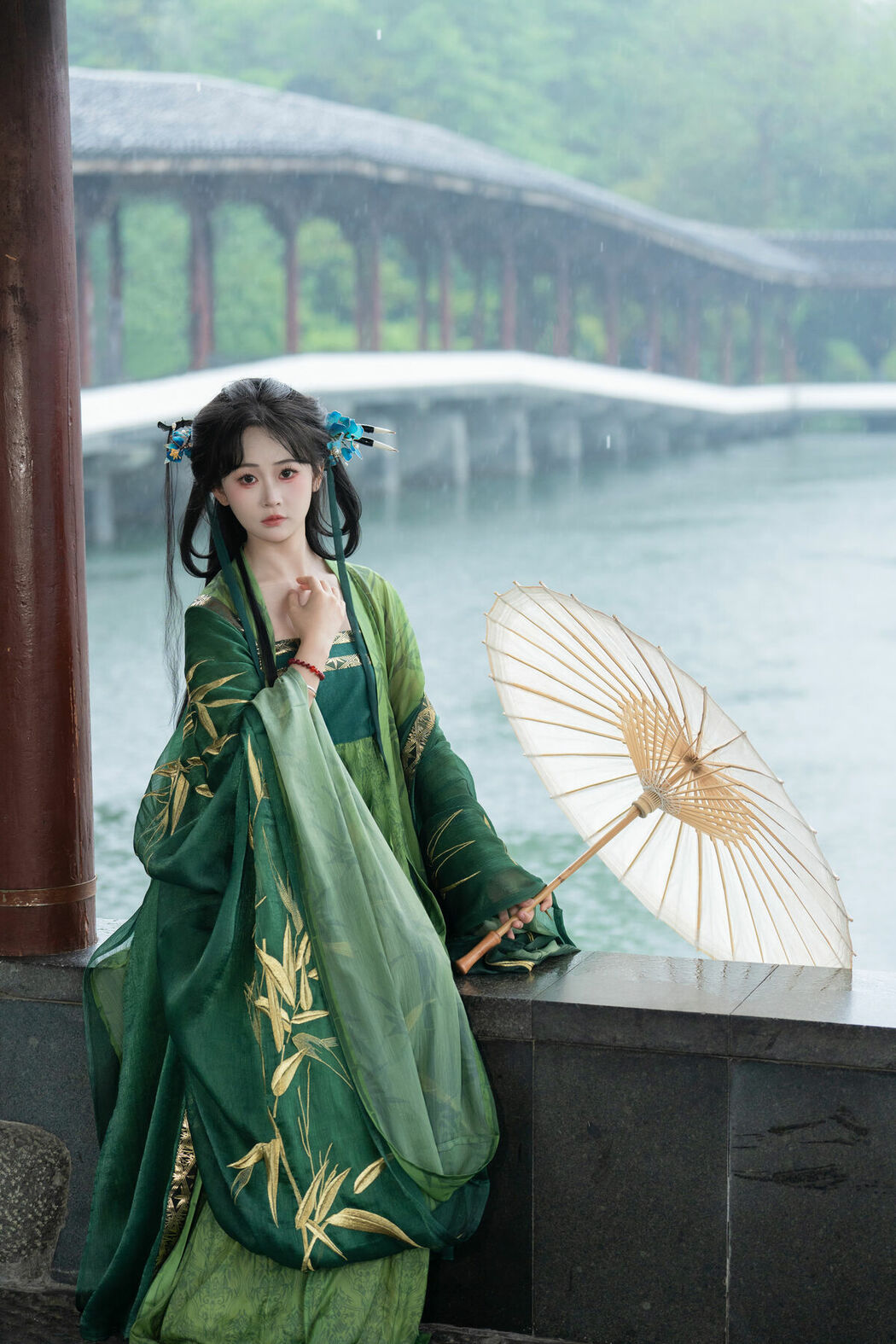 YiTuYu艺图语 Vol.8970 Jiao Yi Zhi Sui Sui (33P)