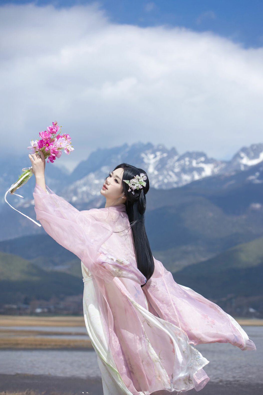 YiTuYu艺图语 Vol.8976 Wan Jiang Ting (34P)