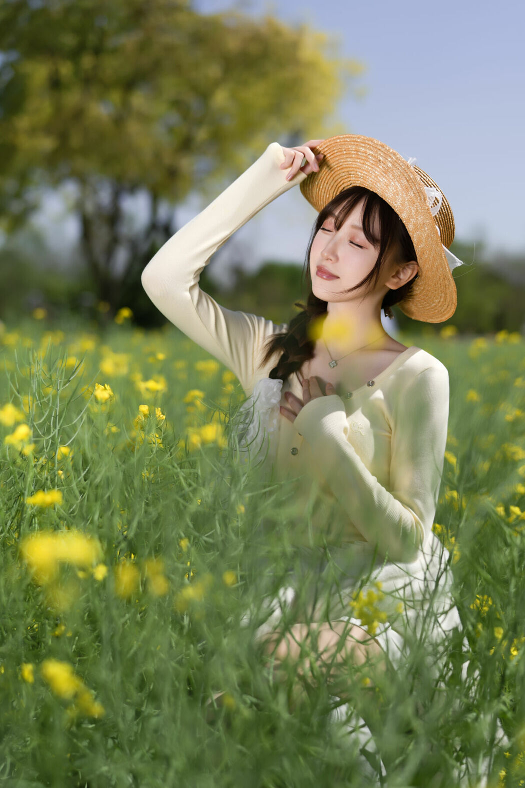 YiTuYu艺图语 Vol.8968 Bing Leng Qi E (33P)