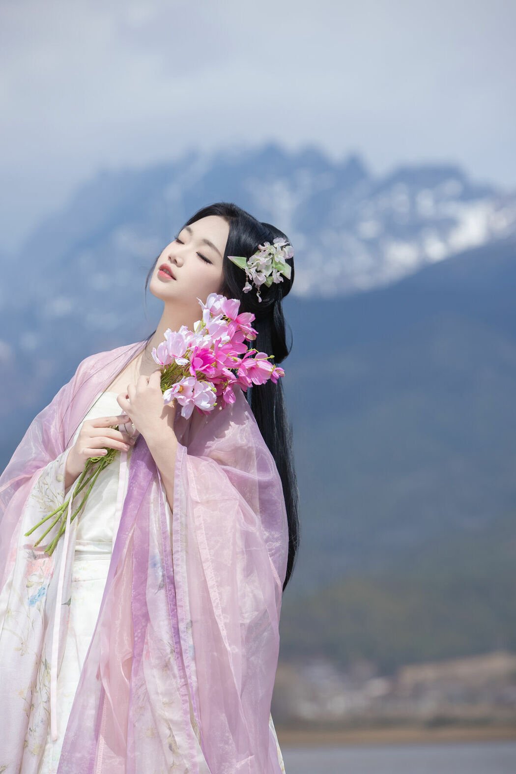 YiTuYu艺图语 Vol.8976 Wan Jiang Ting (34P)