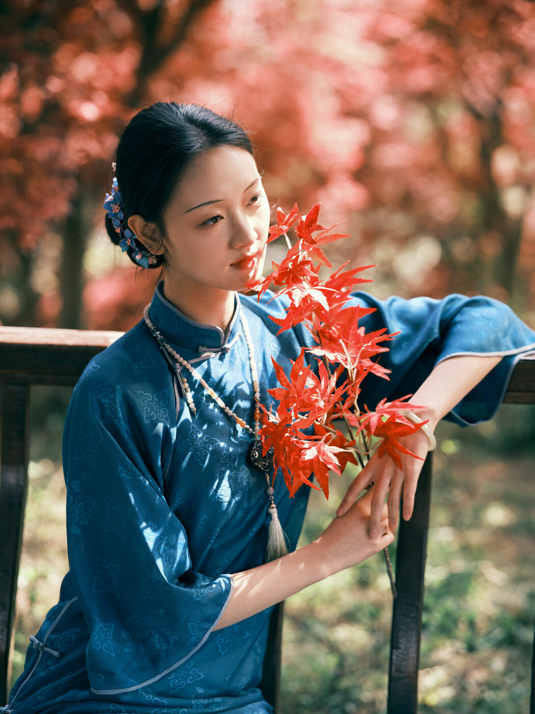 YiTuYu艺图语 Vol.8975 Yao Guai Na Li Tao (40P)