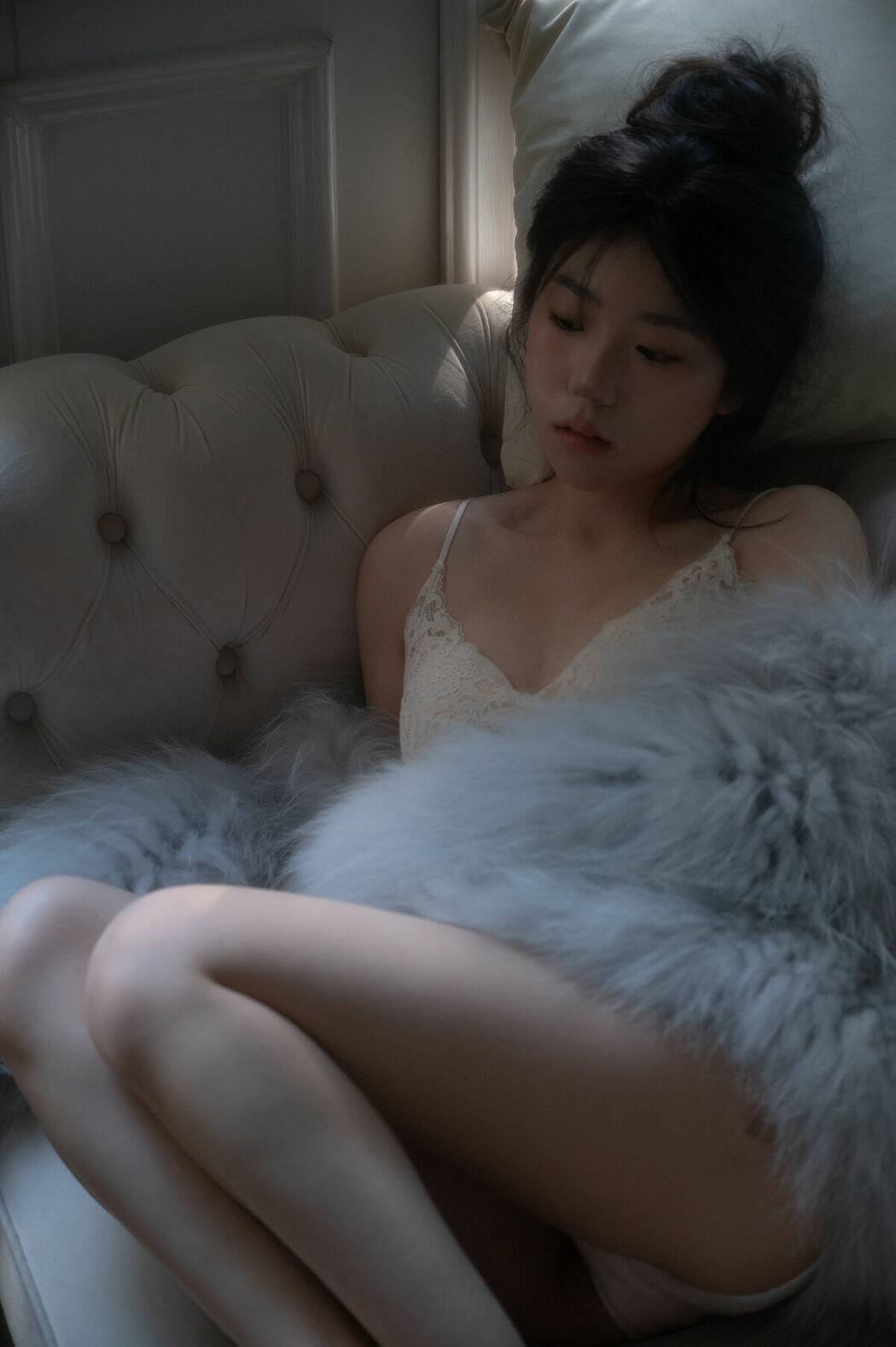 YiTuYu艺图语 Vol.8966 Le Le (14P)