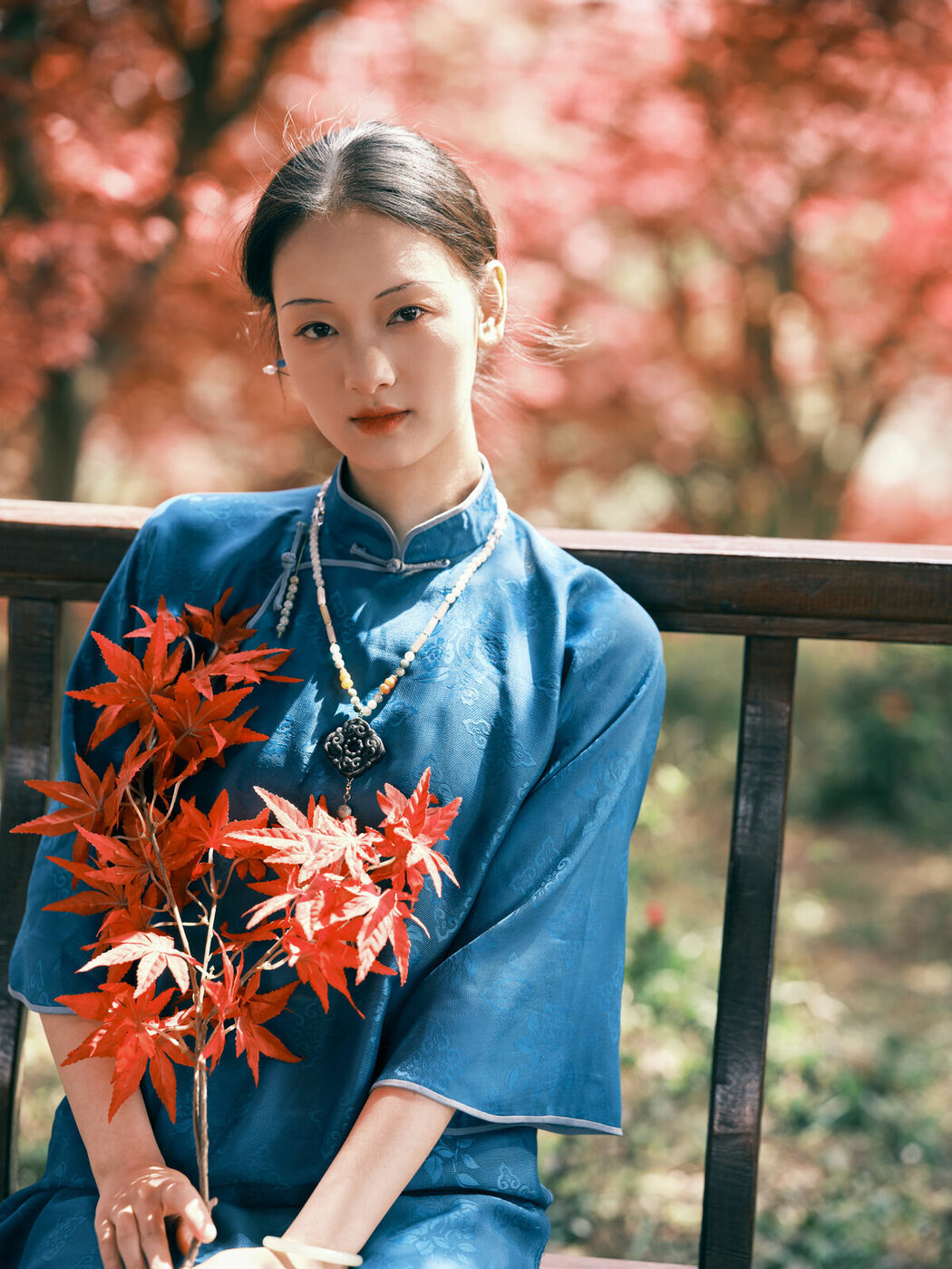 YiTuYu艺图语 Vol.8975 Yao Guai Na Li Tao (40P)