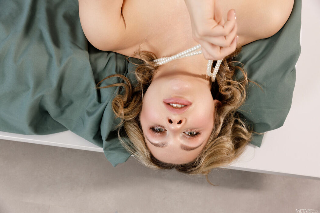 MetArt Sara Day – Guestroom Part01 (54P)