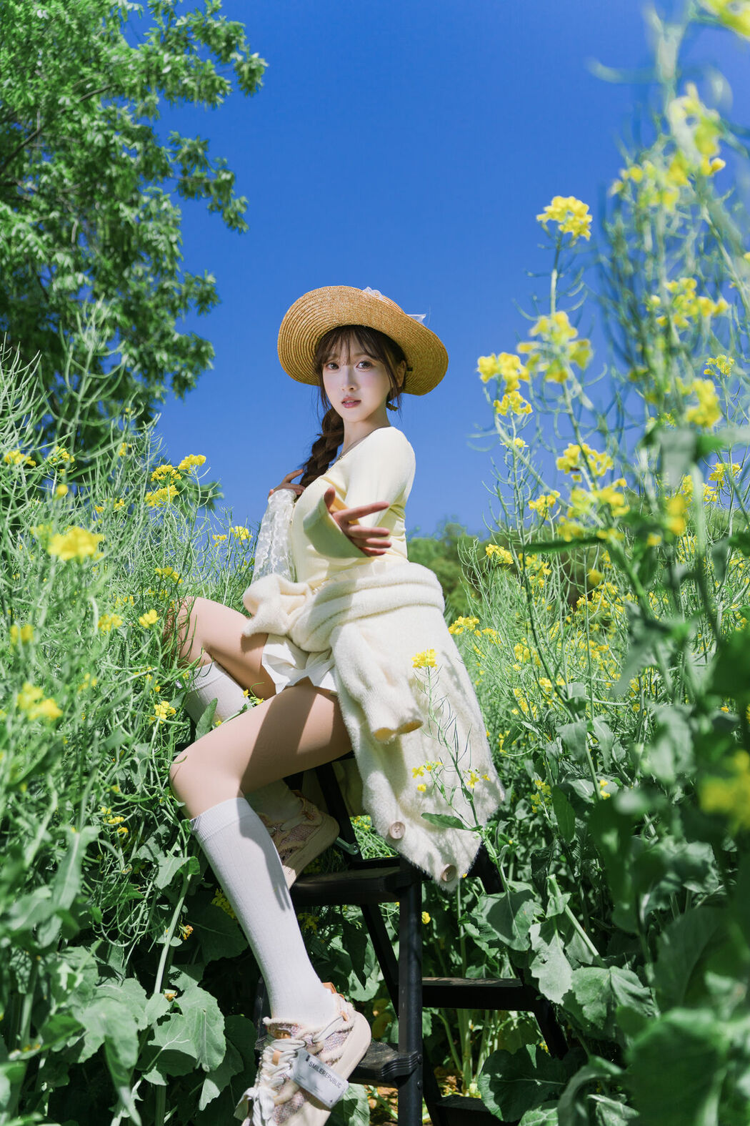 YiTuYu艺图语 Vol.8968 Bing Leng Qi E (33P)