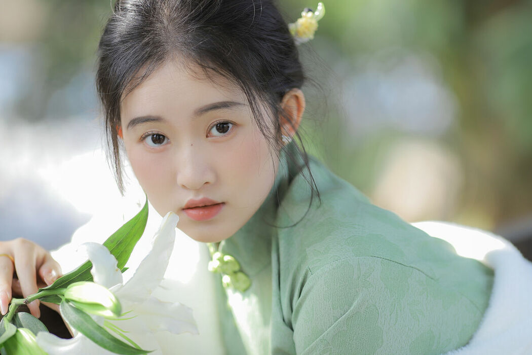 YiTuYu艺图语 Vol.8971 Wa Sai Yu Yu (22P)