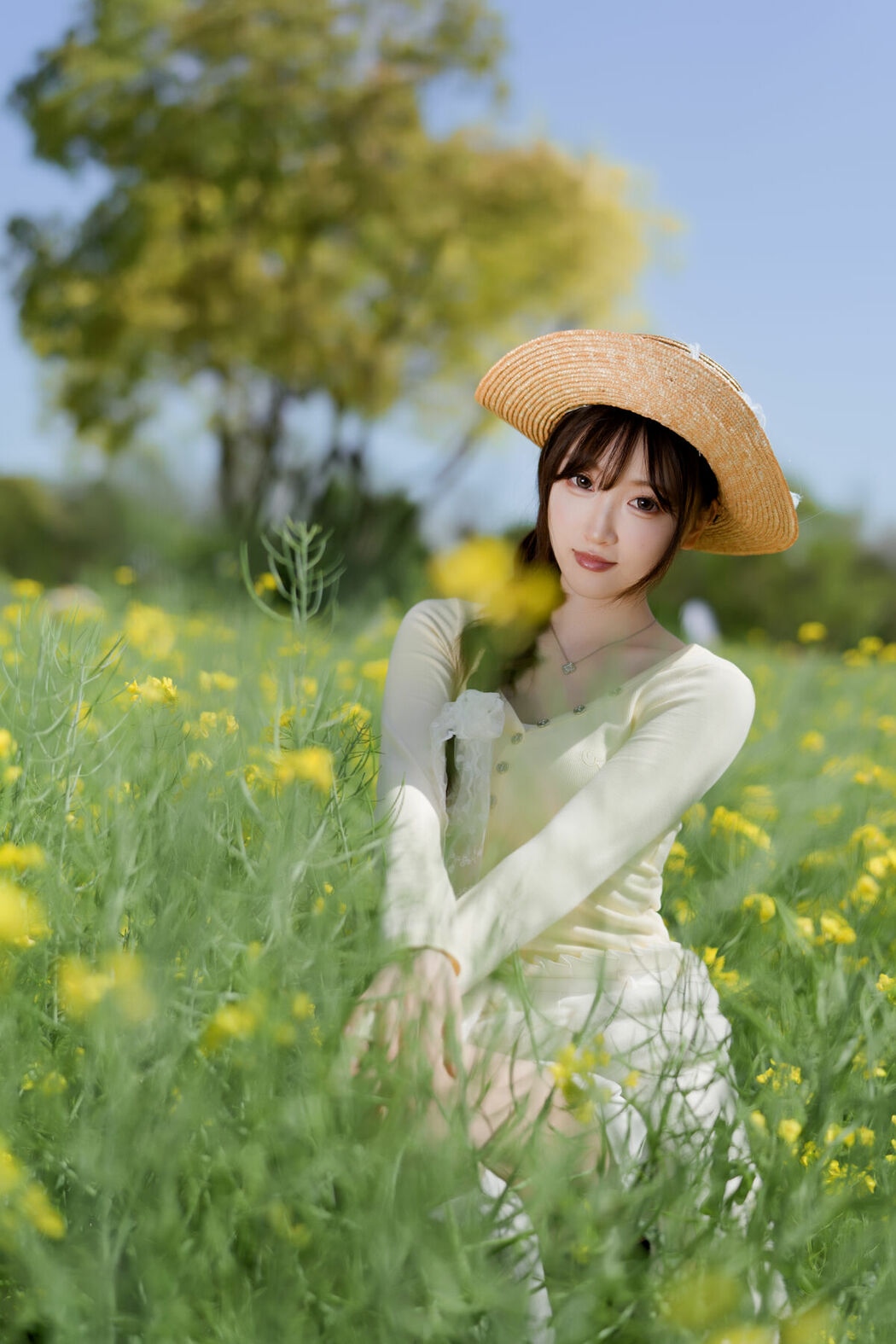 YiTuYu艺图语 Vol.8968 Bing Leng Qi E (33P)