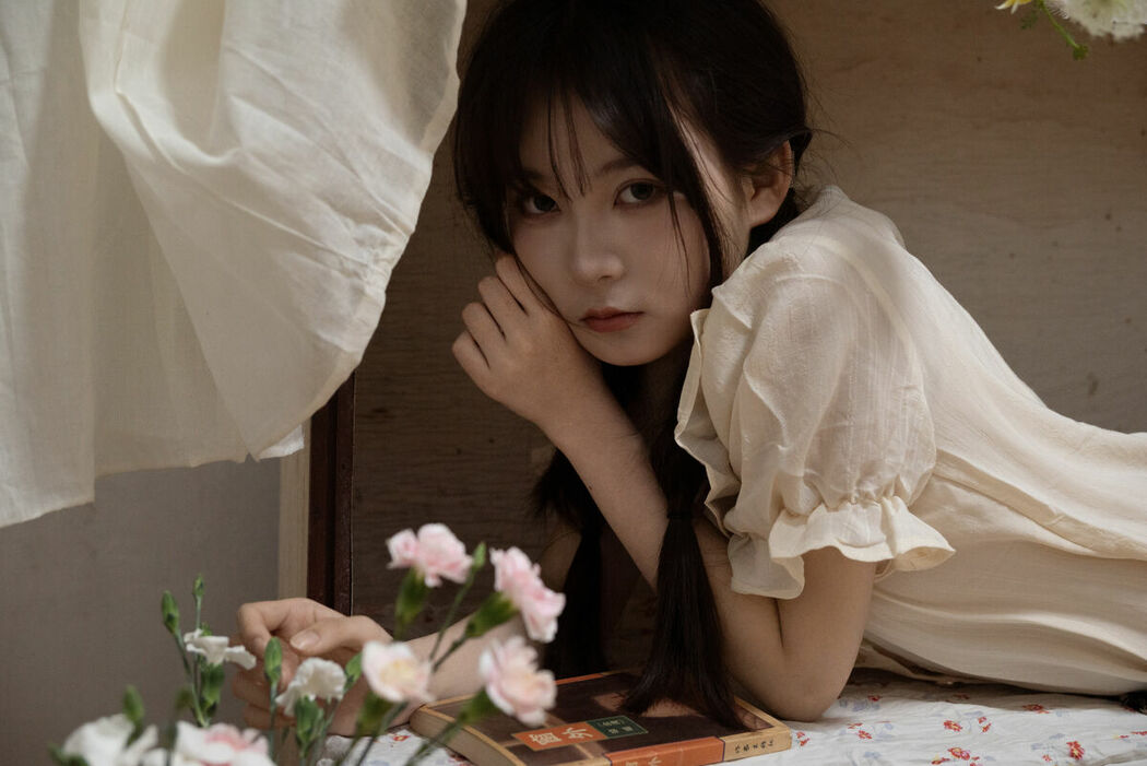 YiTuYu艺图语 Vol.8964 741 (14P)