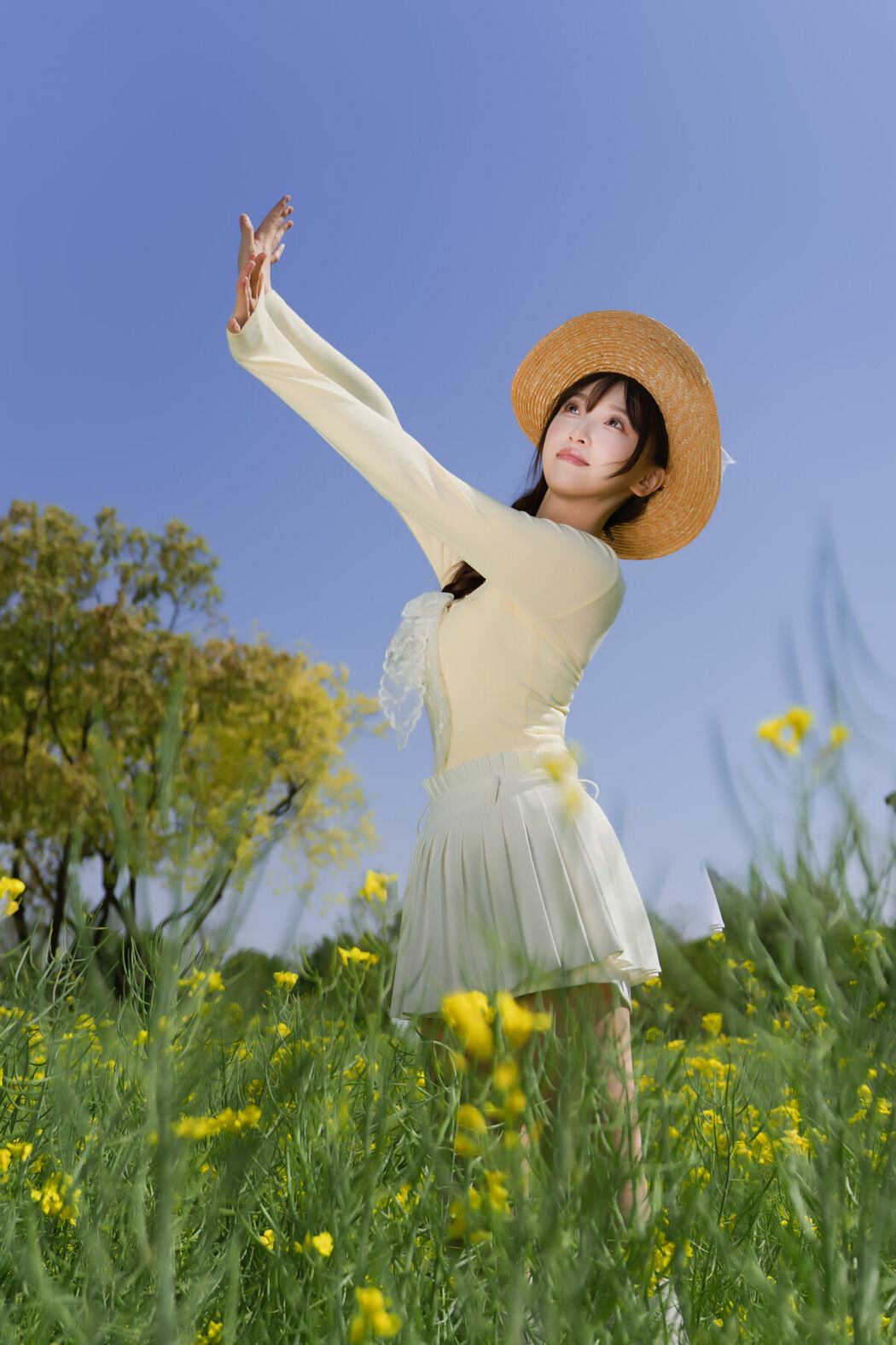 YiTuYu艺图语 Vol.8968 Bing Leng Qi E (33P)