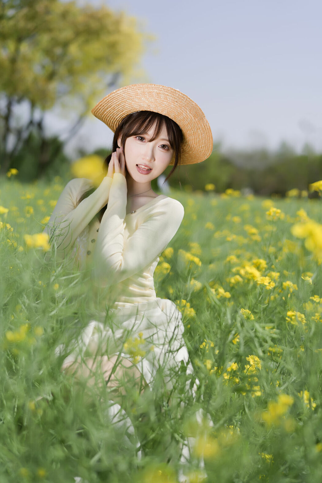 YiTuYu艺图语 Vol.8968 Bing Leng Qi E (33P)