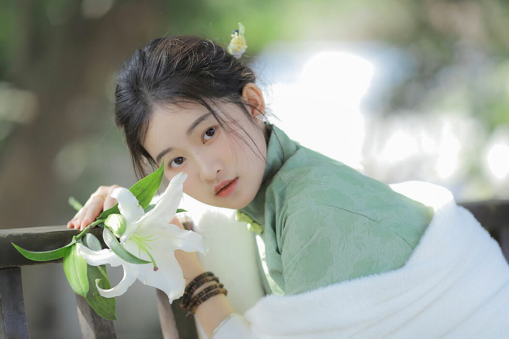 YiTuYu艺图语 Vol.8971 Wa Sai Yu Yu (22P)