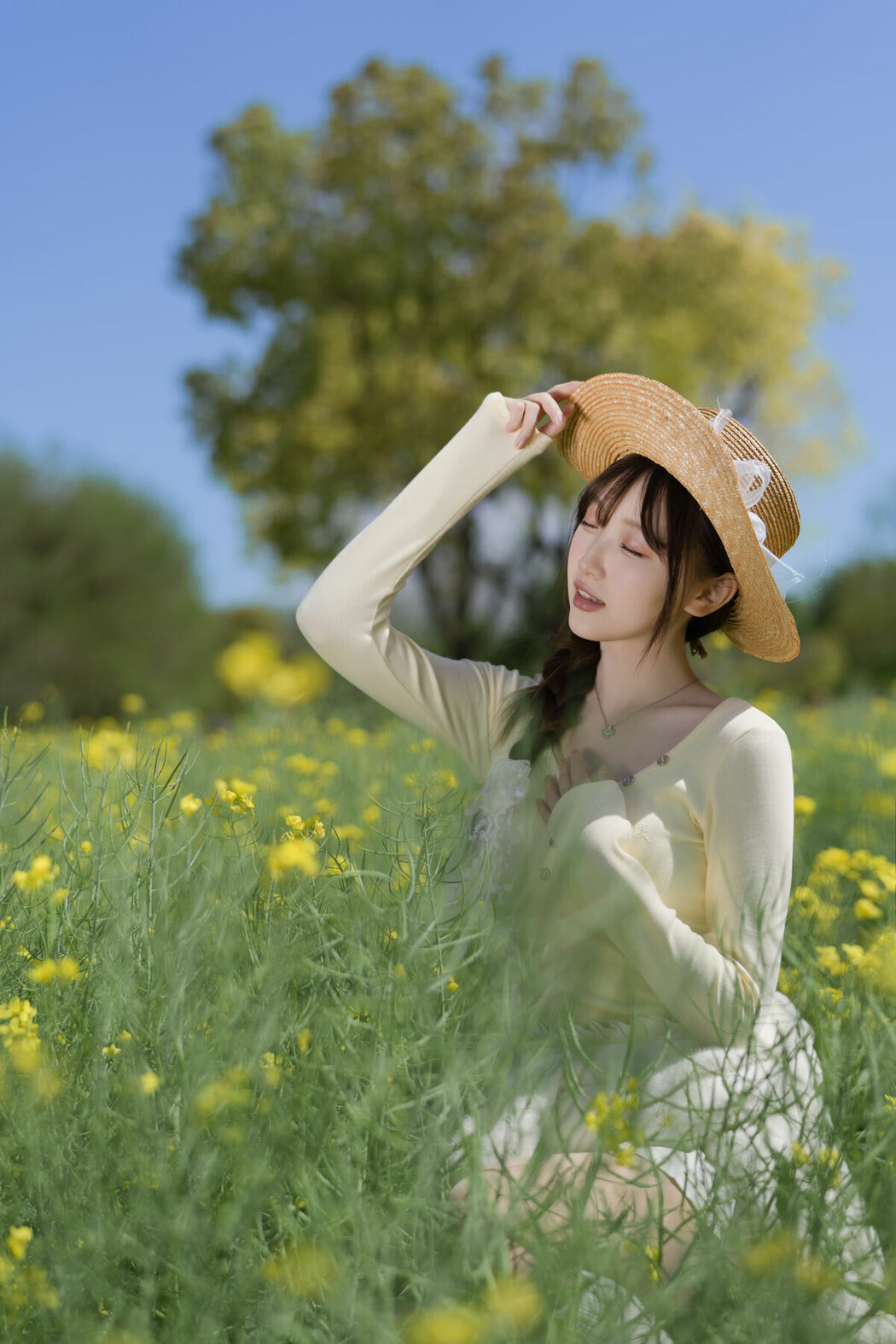 YiTuYu艺图语 Vol.8968 Bing Leng Qi E (33P)