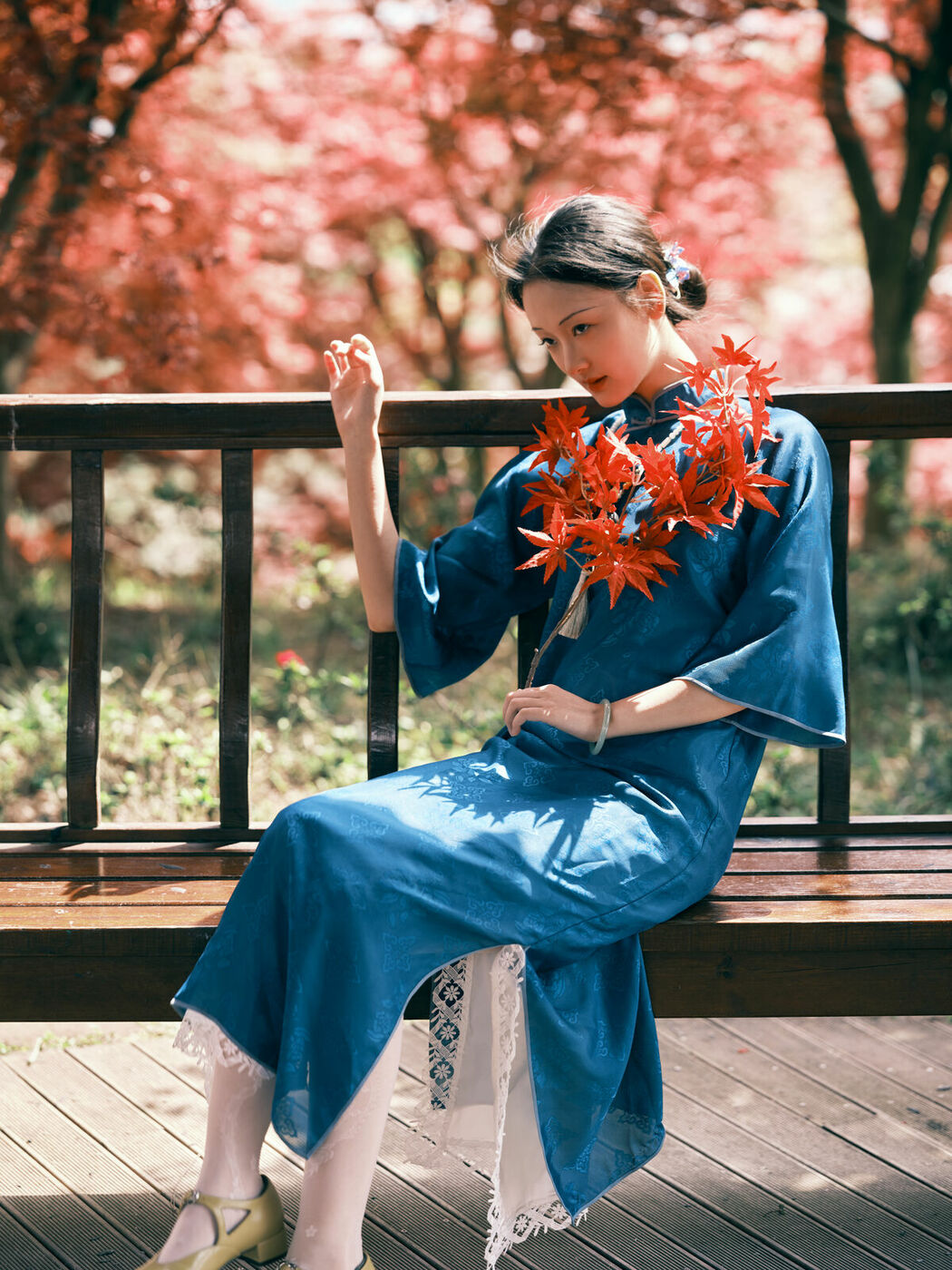 YiTuYu艺图语 Vol.8975 Yao Guai Na Li Tao (40P)