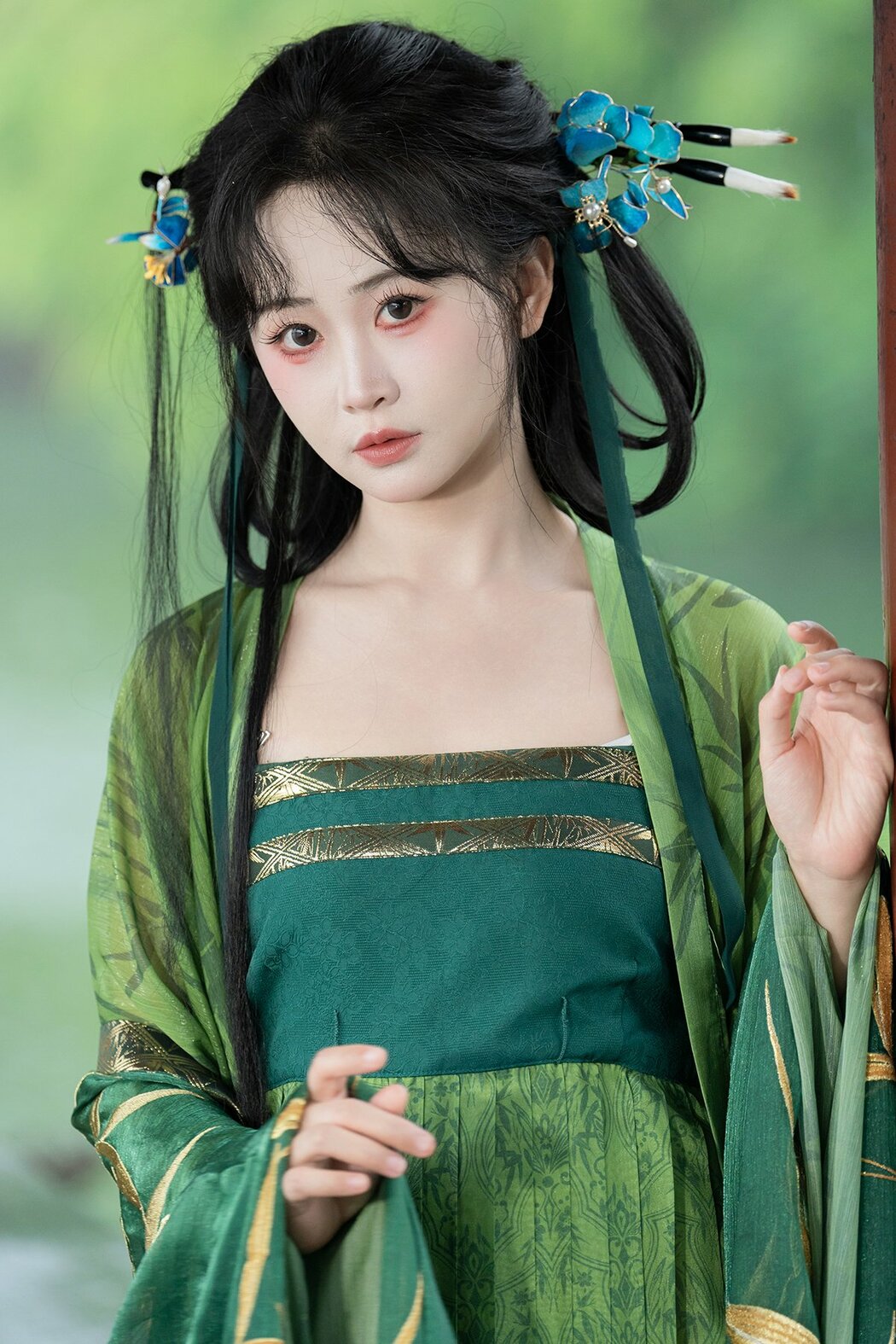 YiTuYu艺图语 Vol.8970 Jiao Yi Zhi Sui Sui (33P) Cover Photo