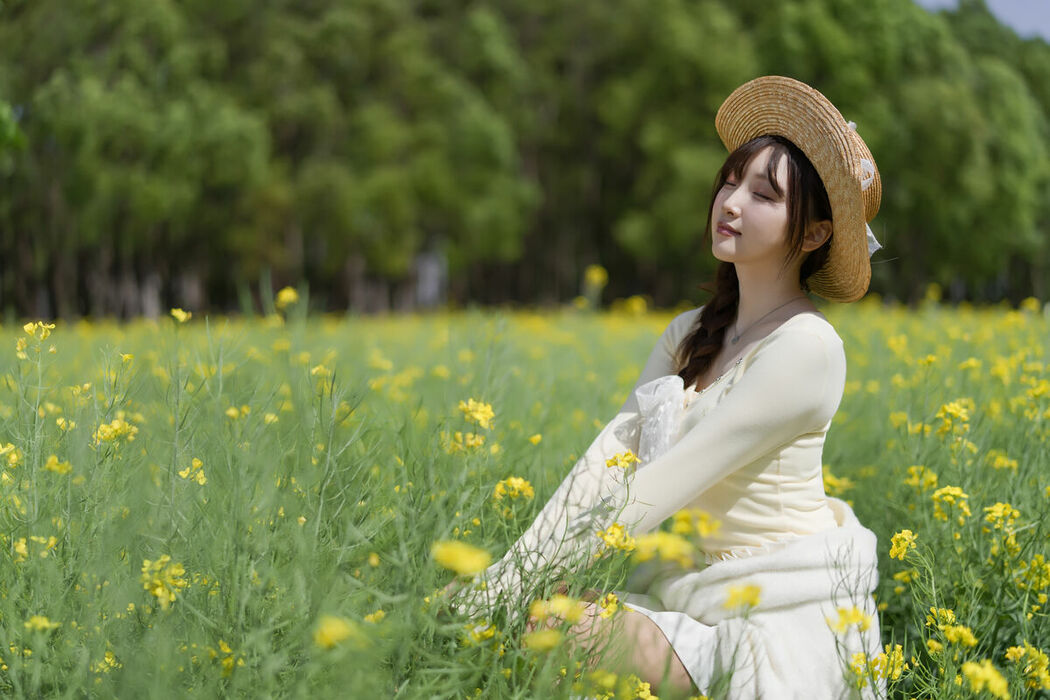 YiTuYu艺图语 Vol.8968 Bing Leng Qi E (33P)