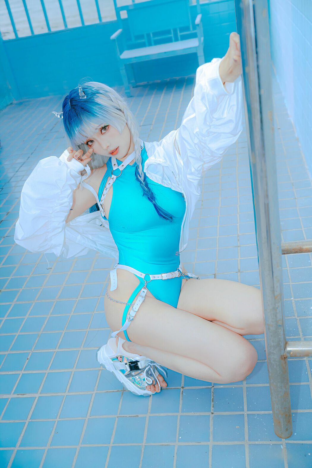 Coser@Ely_eee ElyEE子 – Glassyhorn Devil (35P – 3V)