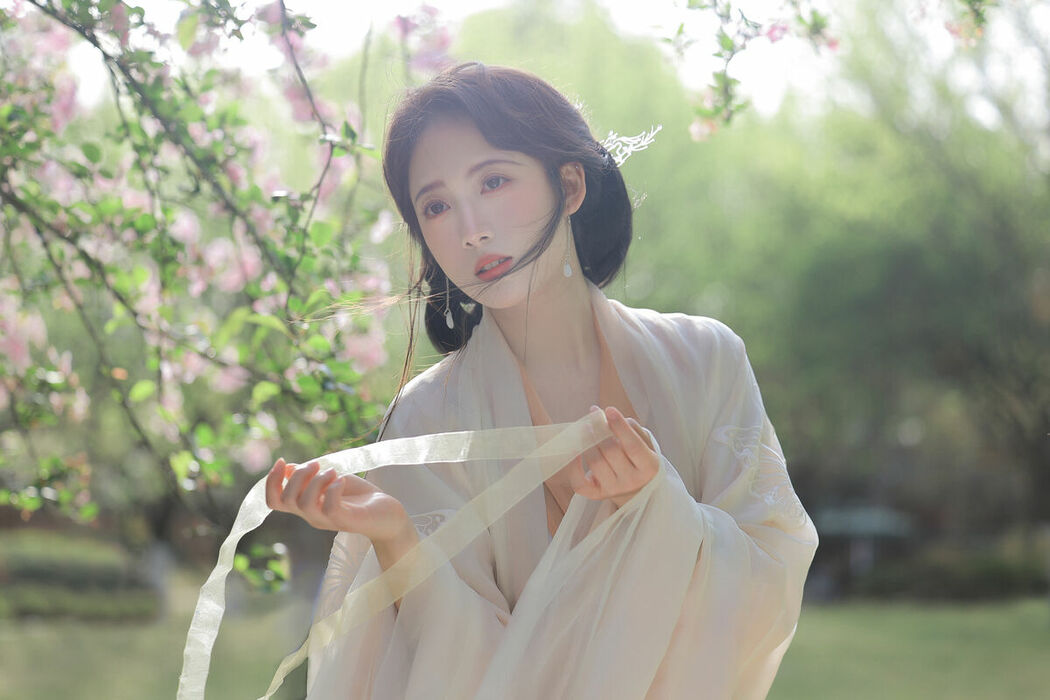 YiTuYu艺图语 Vol.8979 Tie Tie (19P)